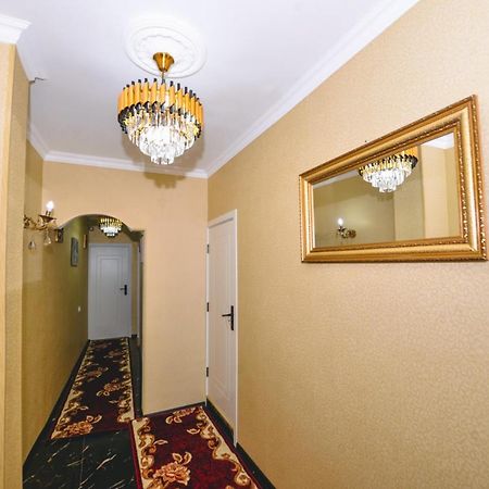 Hotel Vladi Кутаїсі Екстер'єр фото