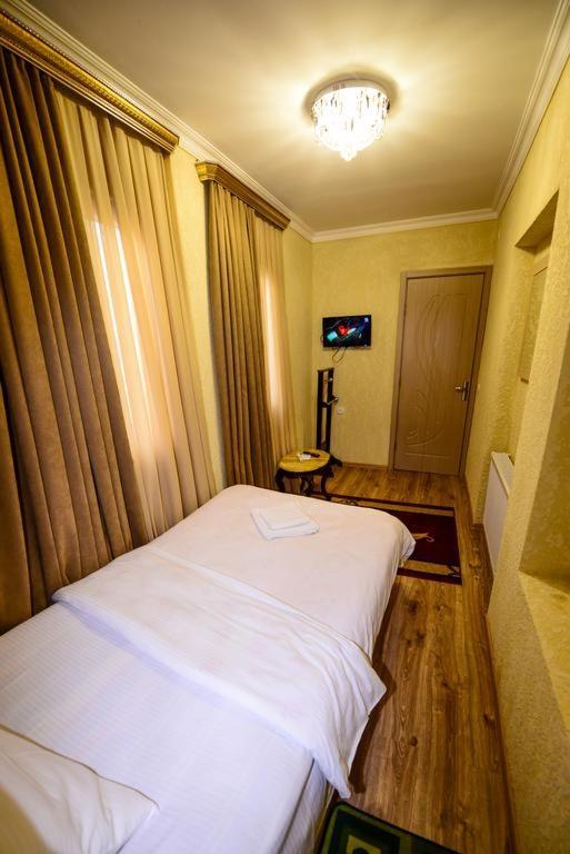 Hotel Vladi Кутаїсі Екстер'єр фото