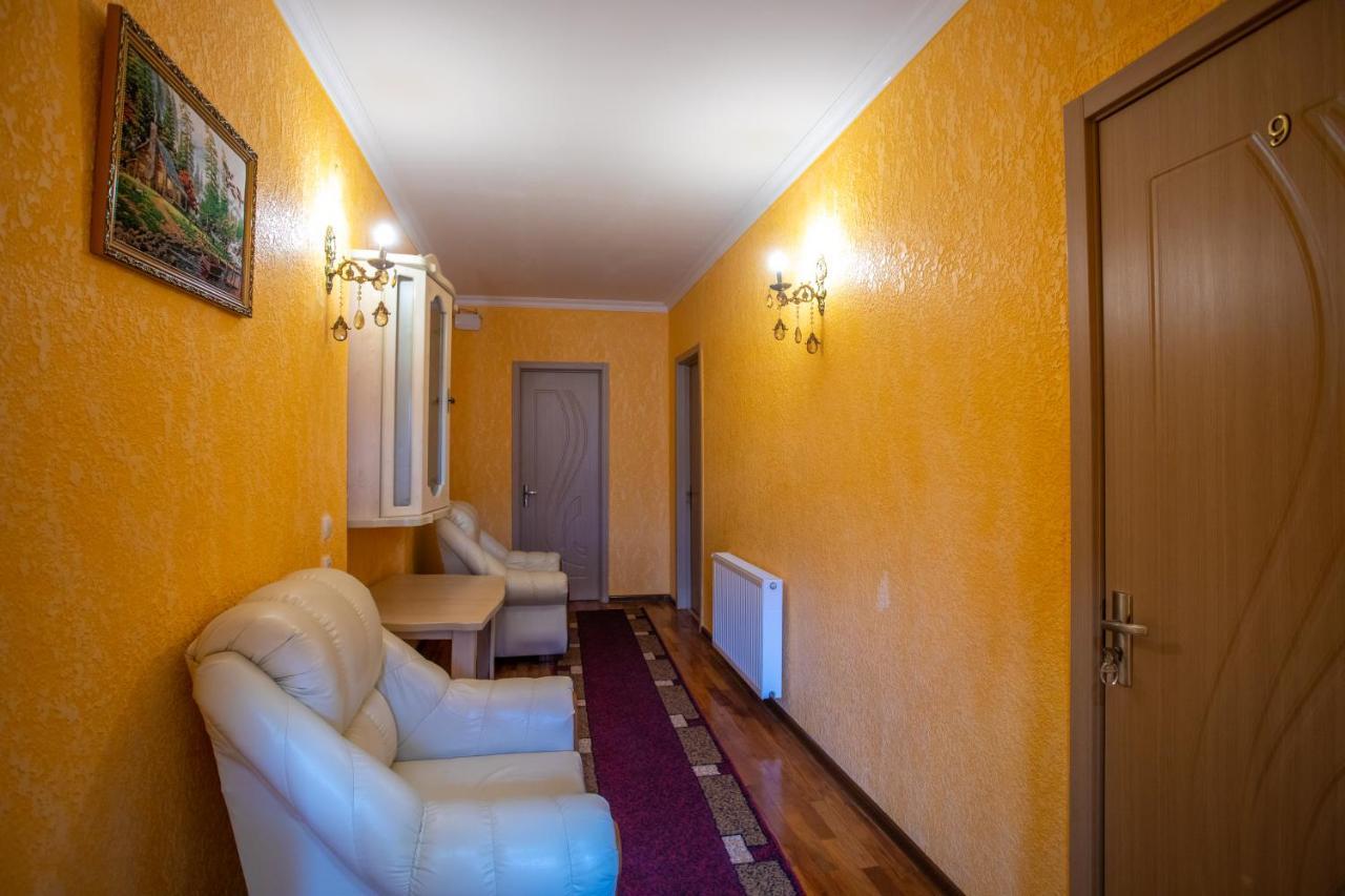 Hotel Vladi Кутаїсі Екстер'єр фото