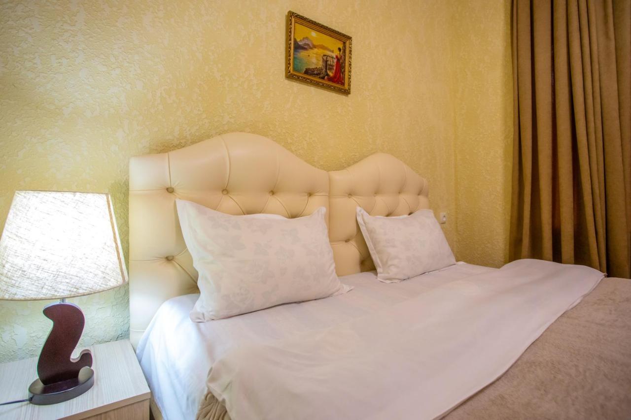 Hotel Vladi Кутаїсі Екстер'єр фото