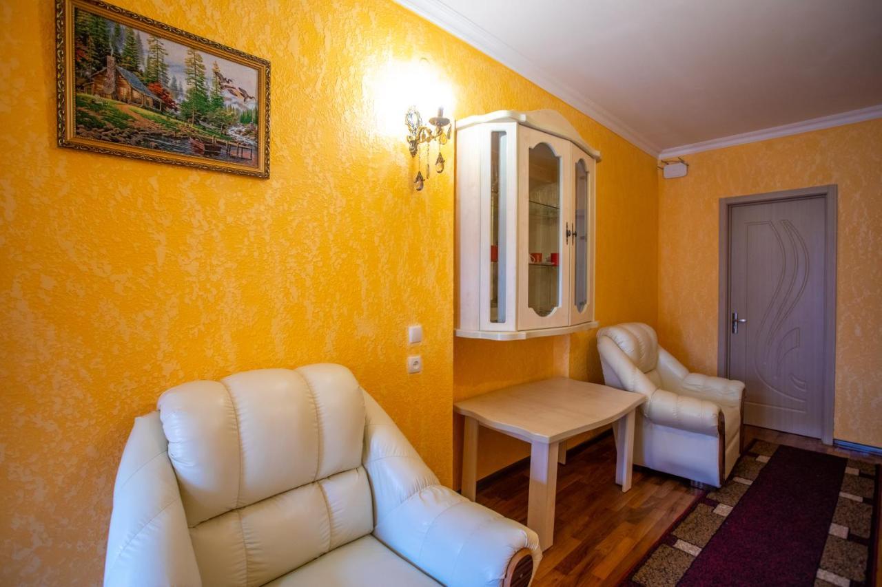 Hotel Vladi Кутаїсі Екстер'єр фото