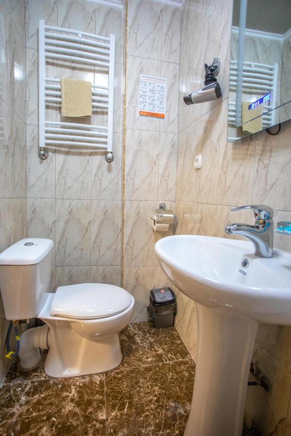 Hotel Vladi Кутаїсі Екстер'єр фото