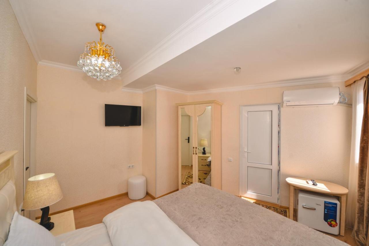Hotel Vladi Кутаїсі Екстер'єр фото