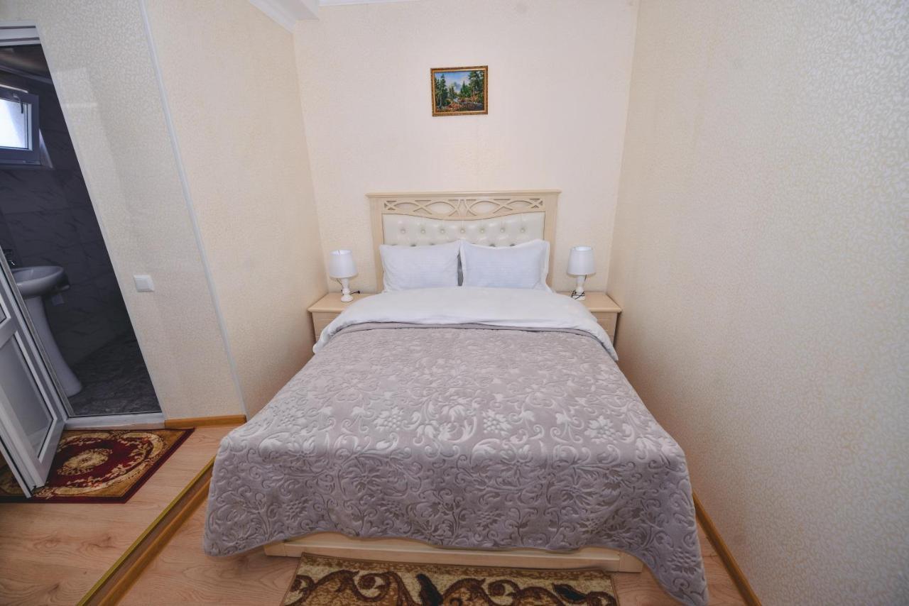 Hotel Vladi Кутаїсі Екстер'єр фото