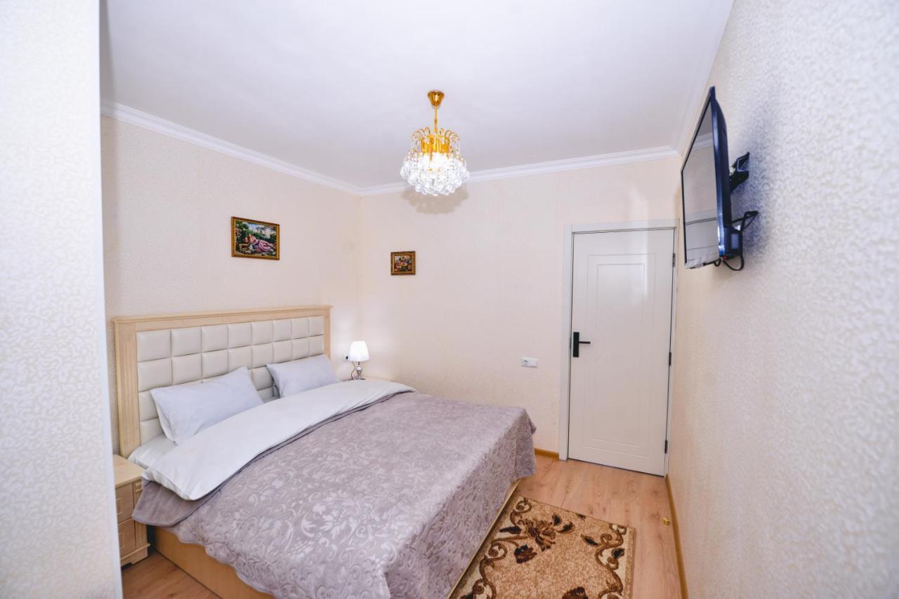 Hotel Vladi Кутаїсі Екстер'єр фото