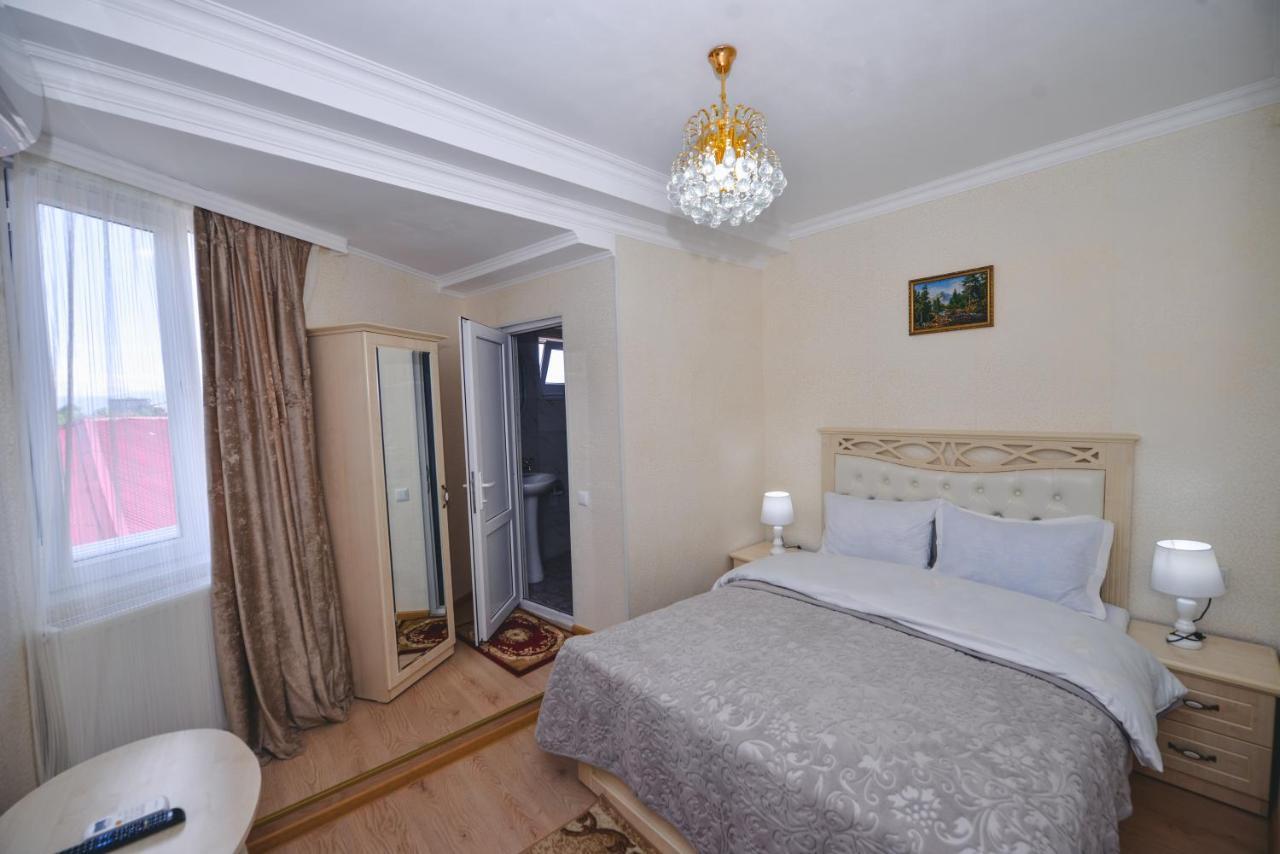 Hotel Vladi Кутаїсі Екстер'єр фото